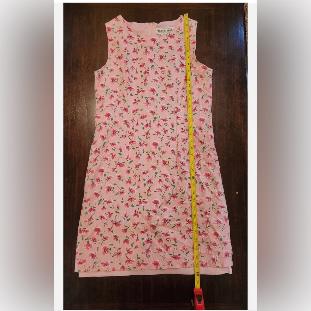 Chic Pink Floral Midi Dress - Picture 2 of 7